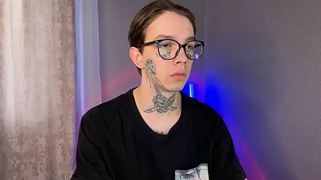 Snapshot of anahori__simon chatting on 01.15.25 anahori simon online show from 01.15.25