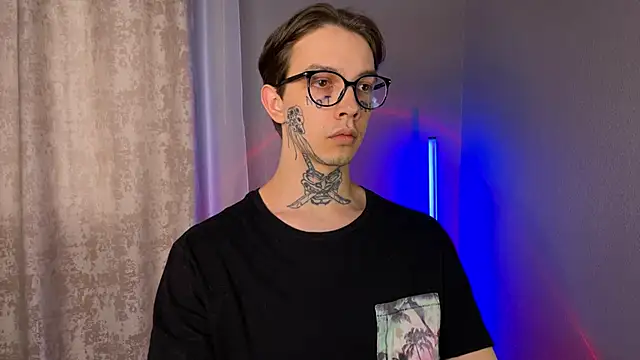 Snapshot of anahori__simon chatting on 01.15.25 anahori simon online show from 01.15.25