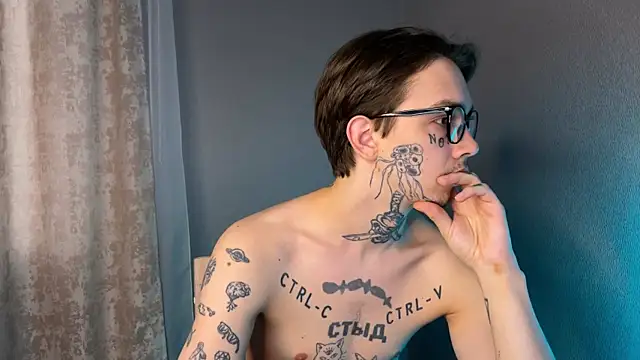 Snapshot of anahori__simon chatting on 01.26.25 anahori simon online show from 01.26.25