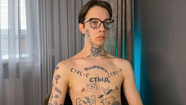 Snapshot of anahori__simon chatting on 02.03.25 anahori simon online show from 02.03.25