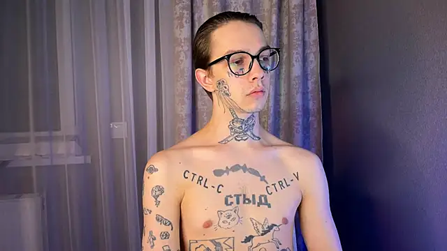 Snapshot of anahori__simon chatting on 02.05.25 anahori simon online show from 02.05.25