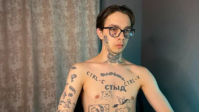 Snapshot of anahori__simon chatting on 02.11.25 anahori simon online show from 02.11.25