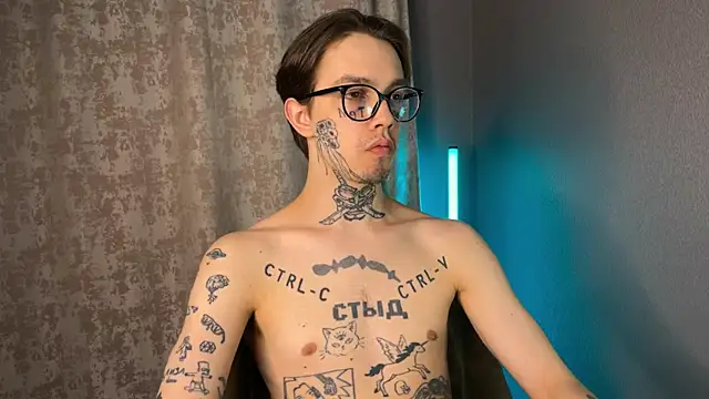 Snapshot of anahori__simon chatting on 02.13.25 anahori simon online show from 02.13.25