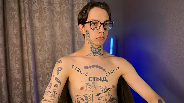 Snapshot of anahori__simon chatting on 02.20.25 anahori simon online show from 02.20.25