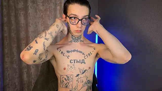 Snapshot of anahori__simon chatting on 02.21.25 anahori simon online show from 02.21.25