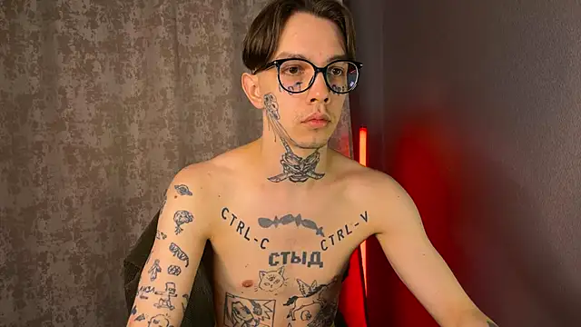 Snapshot of anahori__simon chatting on 02.28.25 anahori simon online show from 02.28.25