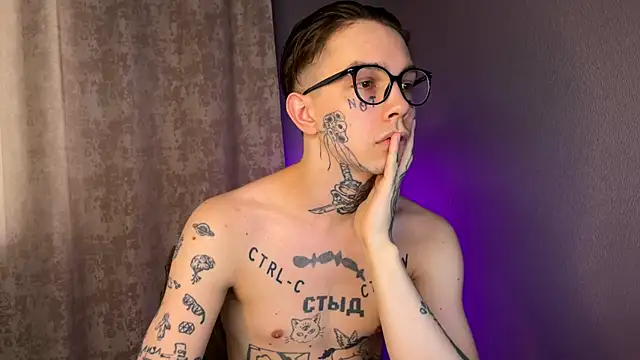 Snapshot of anahori__simon chatting on 03.05.25 anahori simon online show from 03.05.25