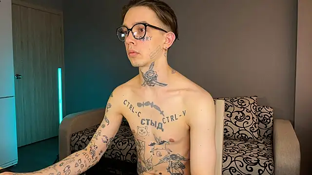 Snapshot of anahori__simon chatting on 03.12.25 anahori simon online show from 03.12.25