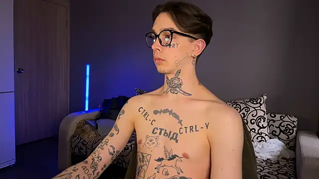 Snapshot of anahori__simon chatting on 03.22.25 anahori simon online show from 03.22.25