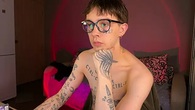 Snapshot of anahori__simon chatting on 09.17.25 anahori simon online show from 09.17.25