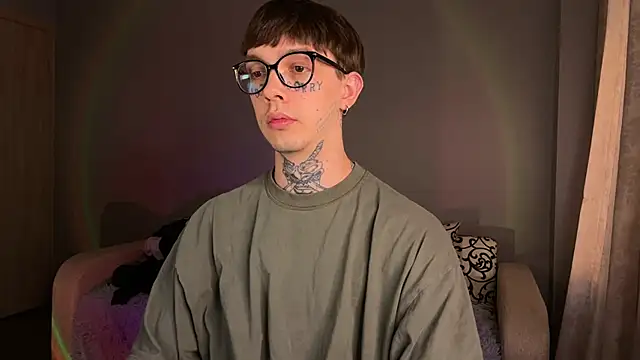 Snapshot of anahori__simon chatting on 10.01.25 anahori simon online show from 10.01.25