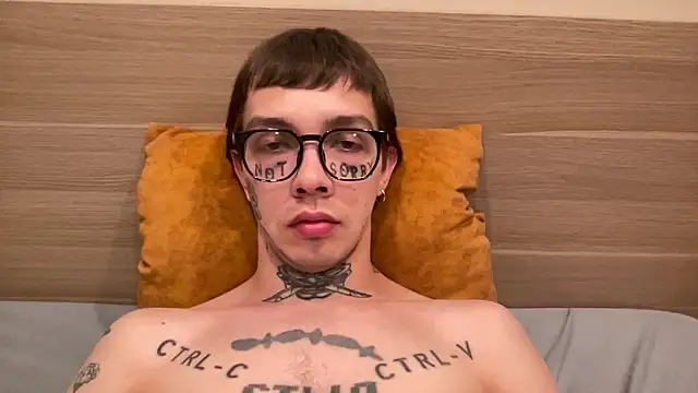 Snapshot of anahori__simon chatting on 03.01.26 anahori simon online show from 03.01.26