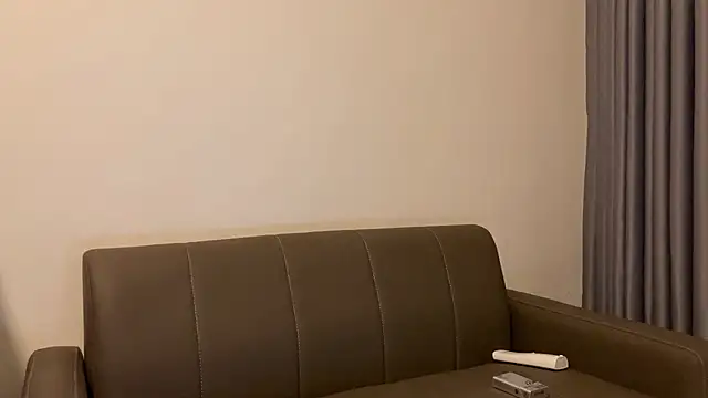 Snapshot of anahori__simon chatting on 03.10.26 anahori simon online show from 03.10.26