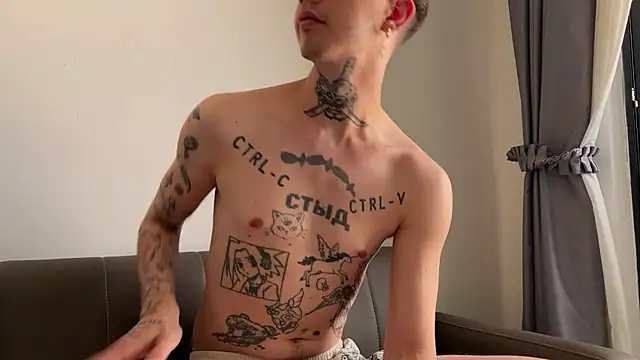 Snapshot of anahori__simon chatting on 03.11.26 anahori simon online show from 03.11.26