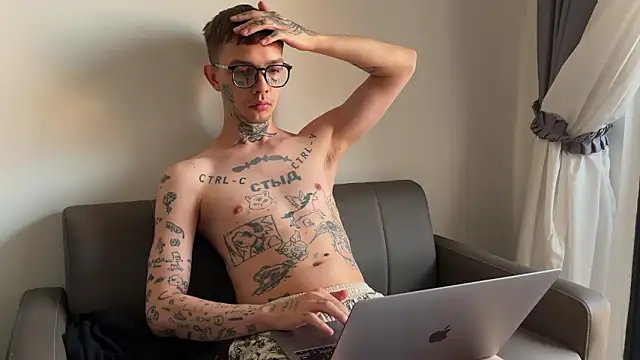 Snapshot of anahori__simon chatting on 03.14.26 anahori simon online show from 03.14.26