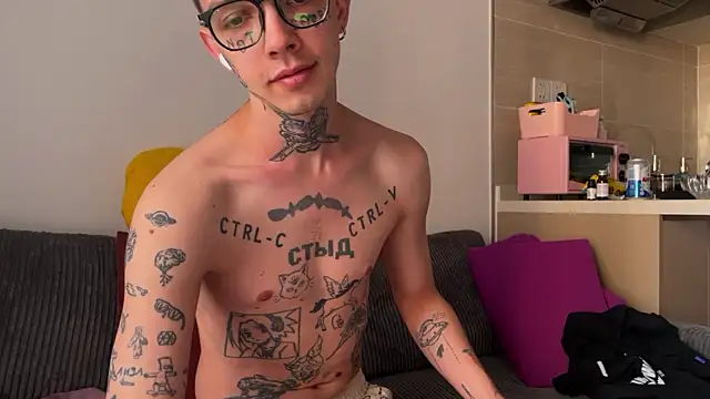 Snapshot of anahori__simon chatting on 03.17.26 anahori simon online show from 03.17.26