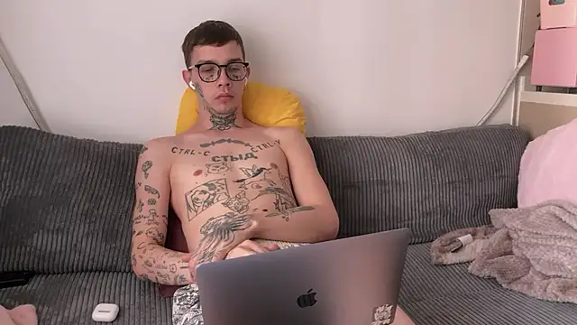 Snapshot of anahori__simon chatting on 03.30.26 anahori simon online show from 03.30.26