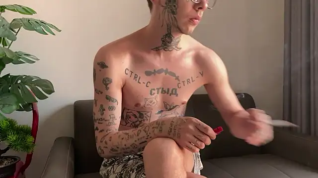 Snapshot of anahori__simon chatting on 04.06.26 anahori simon online show from 04.06.26