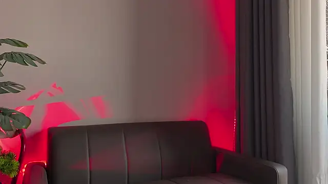 Snapshot of anahori__simon chatting on 04.12.26 anahori simon online show from 04.12.26