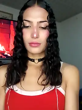 Snapshot of Lanna_hott_ chatting on 11.13.25 Lanna hott online show from 11.13.25