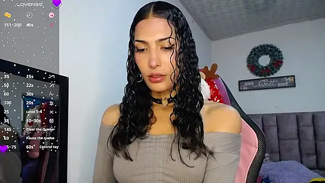 Lanna hott  online show from 12.17.25