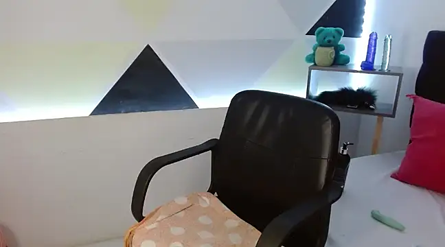 ZashaRomero online show from 02.22.25