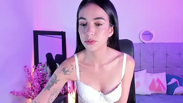 Snapshot of samy_lewis chatting on 03.07.25 samy lewis online show from 03.07.25