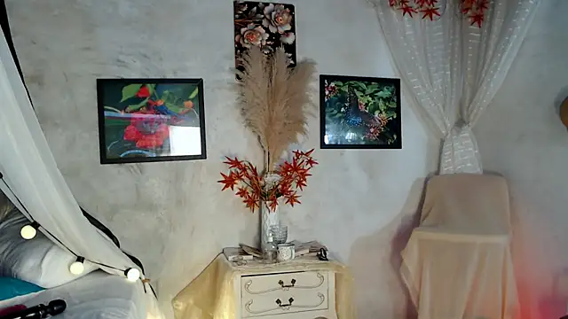 Kyara Queen online show from 01.12.25