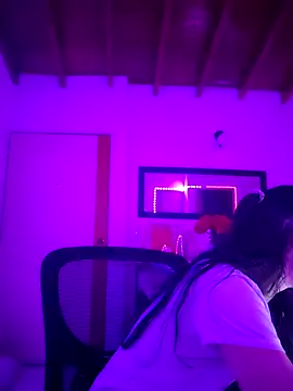 Snapshot of AbbyBaker222 chatting on 11.14.25 AbbyBaker222 online show from 11.14.25