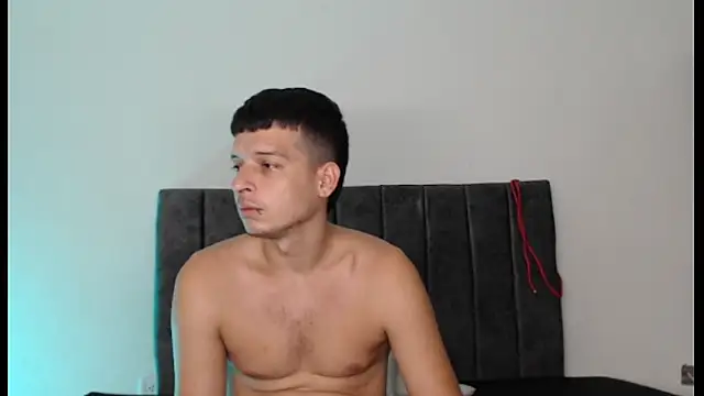 Snapshot of FerneyManti chatting on 03.01.25 FerneyManti online show from 03.01.25