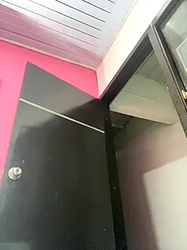 Snapshot of FerneyManti chatting on 09.18.25 FerneyManti online show from 09.18.25