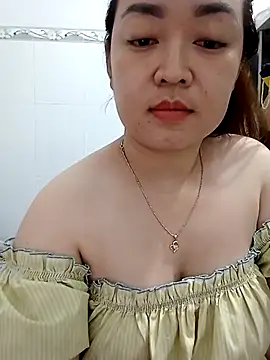 VyOanh2K online show from 03.13.25