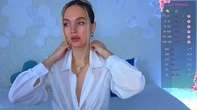 Lynna Sparks online show from 11.19.25