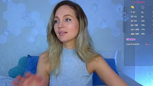 Snapshot of Lynna_Sparks chatting on 05.04.26 Lynna Sparks online show from 05.04.26