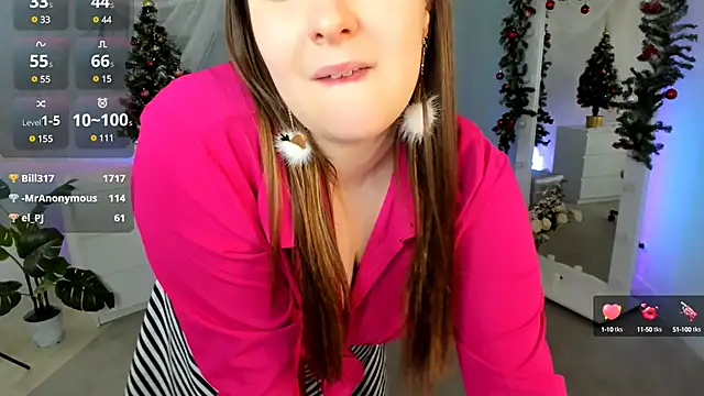 Snapshot of Lattea chatting on 12.25.24 Lattea online show from 12.25.24