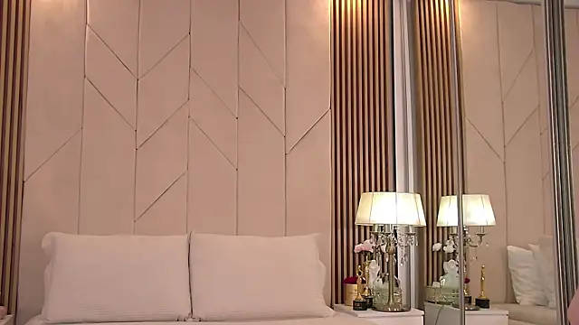 Blanche Summer online show from 01.24.25