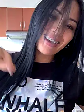 Snapshot of Sara_luna_ chatting on 12.03.24 Sara luna online show from 12.03.24