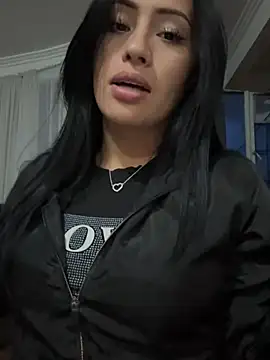 Snapshot of Sara_luna_ chatting on 01.11.25 Sara luna online show from 01.11.25