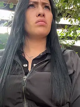 Snapshot of Sara_luna_ chatting on 03.13.25 Sara luna online show from 03.13.25