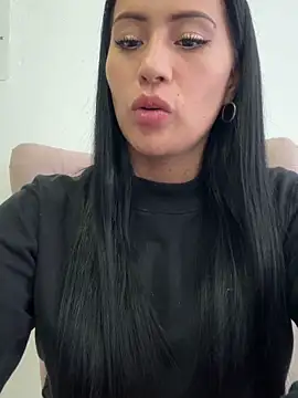 Sara luna  online show from 02.18.26