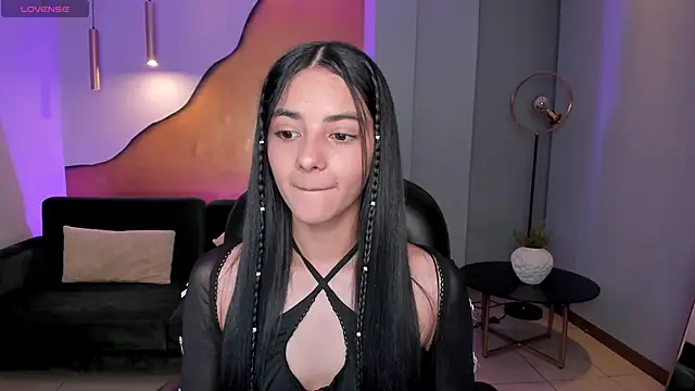 HannahJamesX online show from 01.21.25