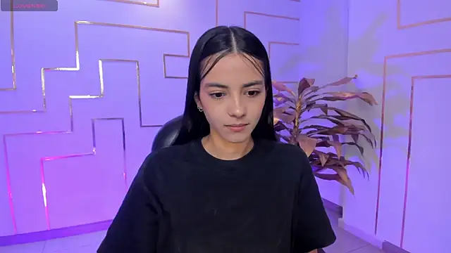 HannahJamesX online show from 09.12.25