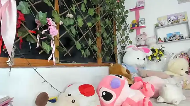 Snapshot of LunaDeCristall chatting on 03.03.25 LunaDeCristall online show from 03.03.25