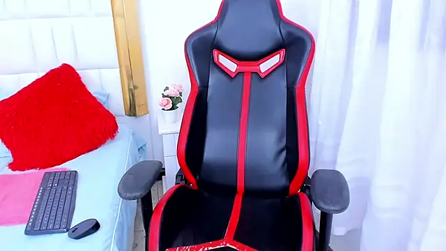 MadelineJackson online show from 01.18.25