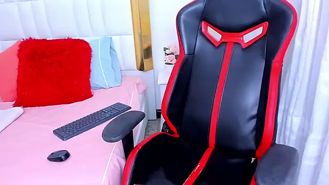 MadelineJackson online show from 03.05.25