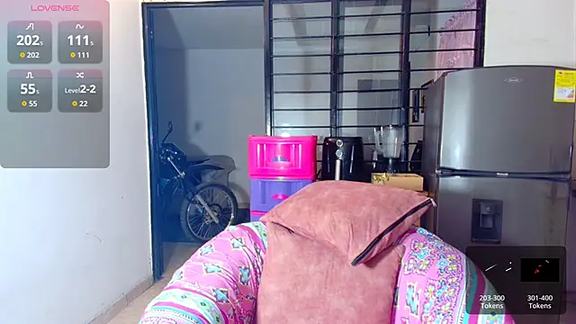 CiaraEbony online show from 10.27.25