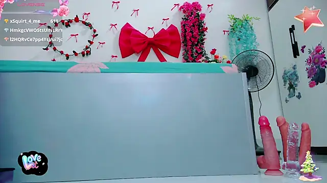 Snapshot of Lan_Asian chatting on 11.30.25 Lan Asian online show from 11.30.25