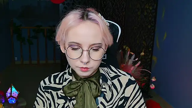 JasmineMilko online show from 02.21.25