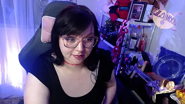 LiloMoon69 online show from 02.21.25