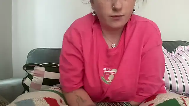 Snapshot of lilsbabyxo chatting on 05.19.26 lilsbabyxo online show from 05.19.26
